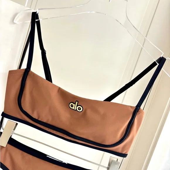 alo yoga Coffee Contrast Trim Bikini Set - Picture 6 of 7